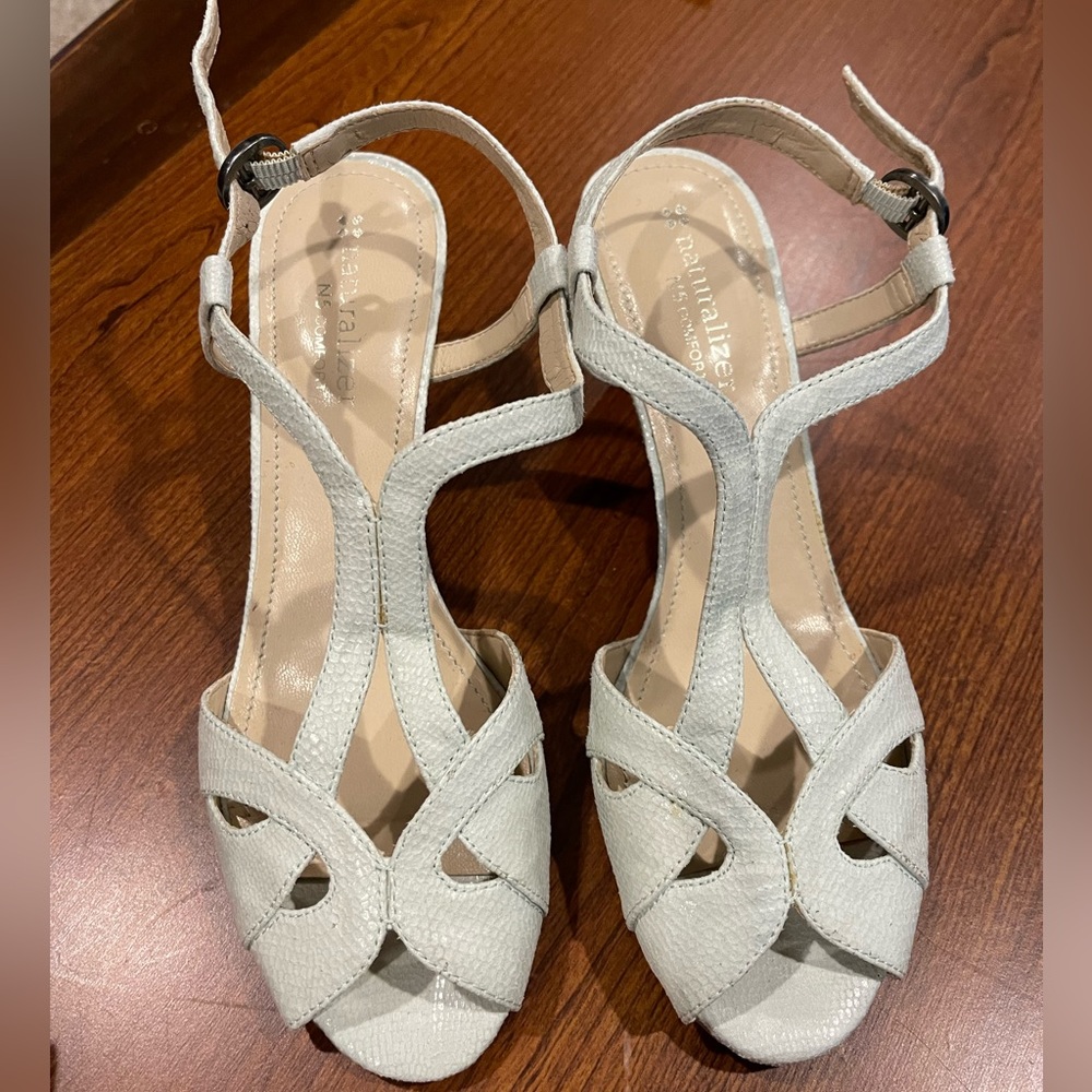 Naturalizer Women's Sandals Size 6.5